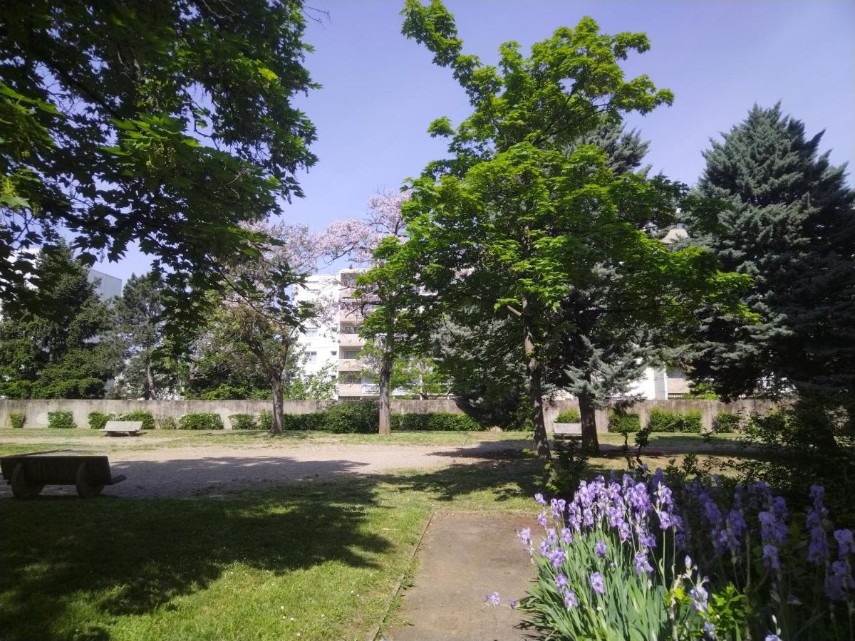 Residence Du Parc Des Tilleuls De Lyon 82 M2 Pkg Free ภายนอก รูปภาพ