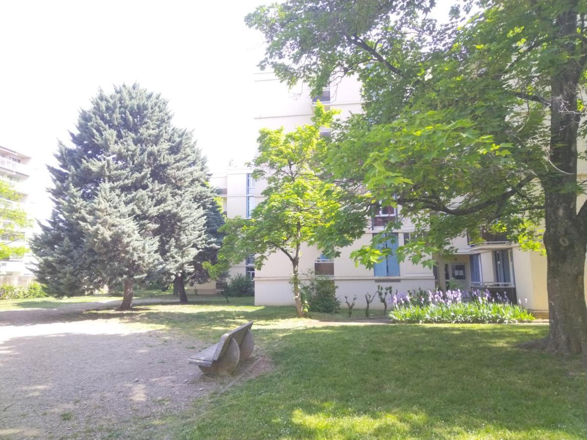 Residence Du Parc Des Tilleuls De Lyon 82 M2 Pkg Free ภายนอก รูปภาพ